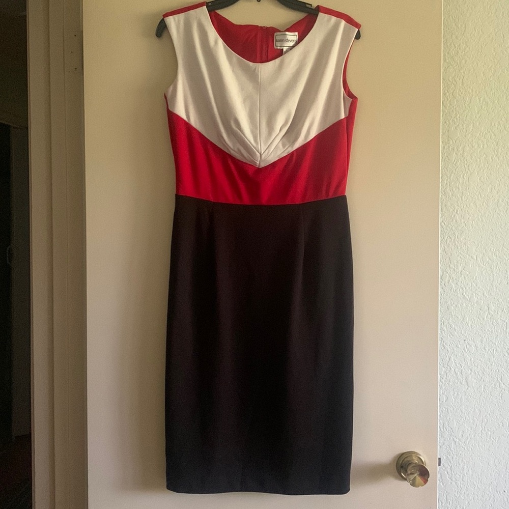 Classic white, red and black dress